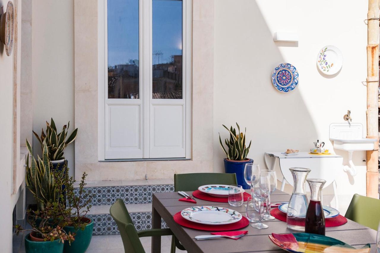2 Soru Ortigia Holiday Home - Attico Con Terrazza Syracuse Exterior foto